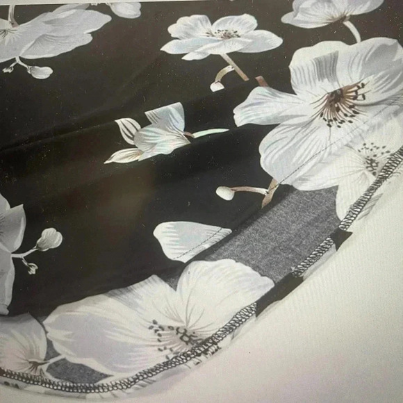 Floral Cami Maxi Dress with Pockets  ( Color: Multi ) - Picture 5 of 5